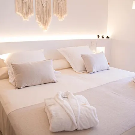 Nova & Otel